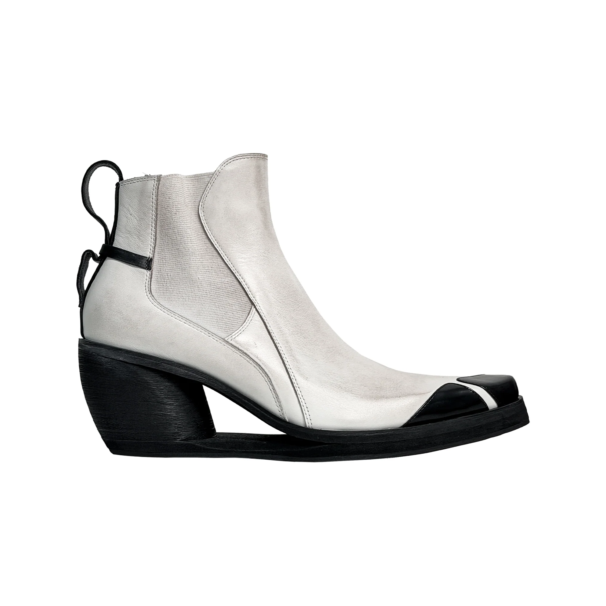 FOOTWEAR